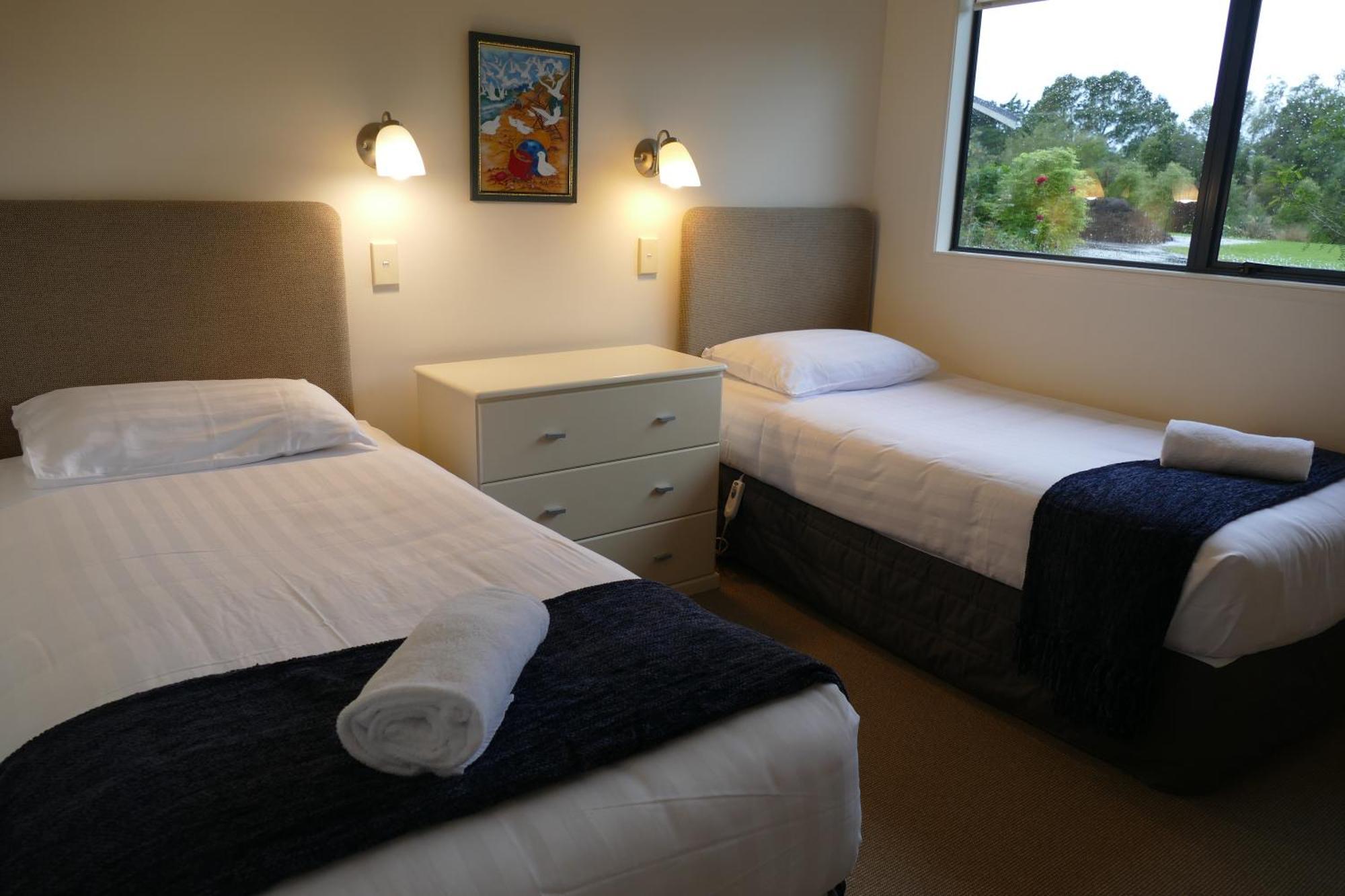 Patons Rock Beach Villas Takaka Exteriör bild